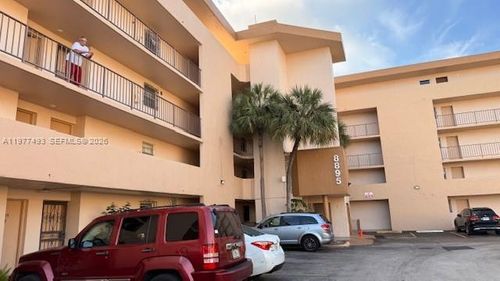 111-8895 Fontainebleau Blvd, Miami, FL, 33172 | Card Image