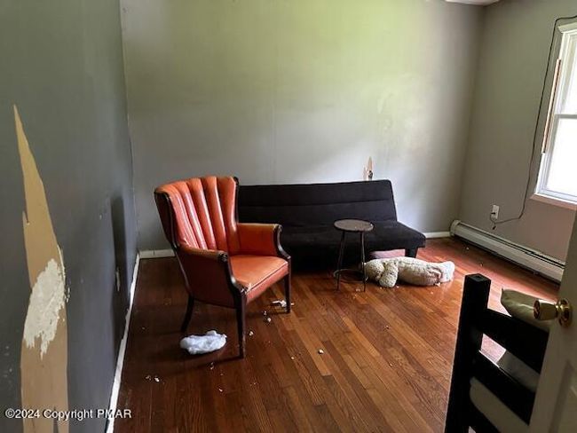 Den | Image 5