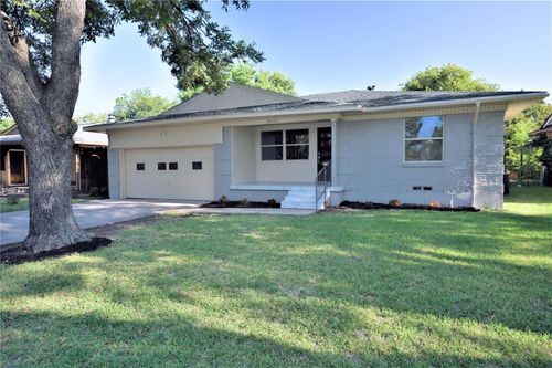 2435 Hillsboro Ave, Dallas, TX, 75228-4403 | Card Image