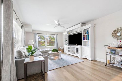 2401 Sw Danbury Ln, Palm City, FL, 34990-6091 | Card Image