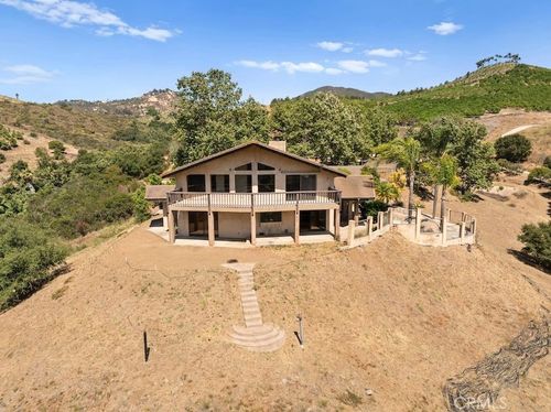 879 Stewart Canyon Rd, Fallbrook, CA, 92028-8208 | Card Image