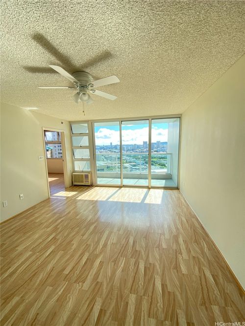 1902-1450 Young St, Honolulu, HI, 96814-1856 | Card Image