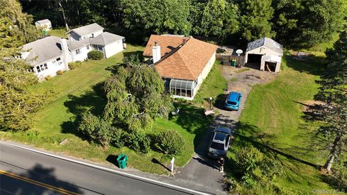 146 W Saugerties Rd, Saugerties, NY, 12477-3530 | Card Image