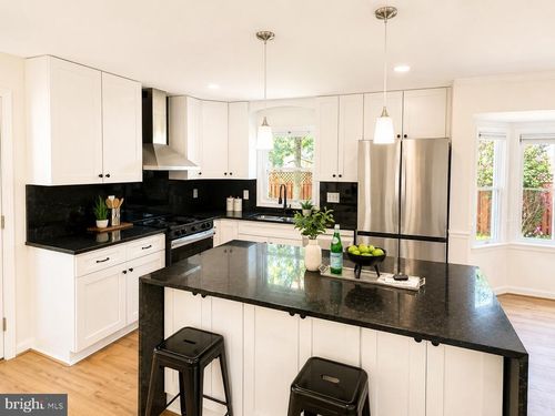 8808 Black Alder Dr, ALEXANDRIA, VA, 22309-4211 | Card Image