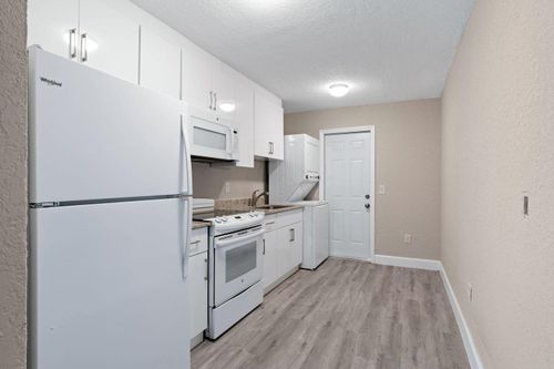 apt-2-710 10th St, West Palm Beach, FL, 33401-3262 | Card Image