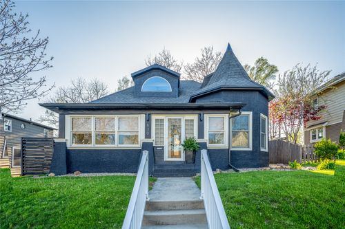 630 36th St, Des Moines, IA, 50312-3304 | Card Image