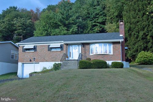 714 Port Carbon Saint Clair Hwy, POTTSVILLE, PA, 17901-8627 | Card Image
