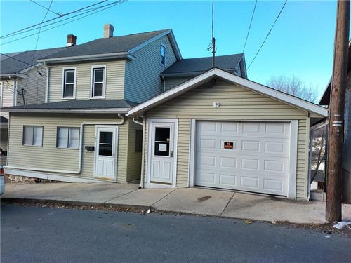 62 W Ridge Street, Nesquehoning Borough, PA, 18240 | Card Image