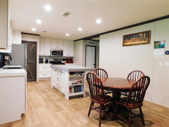 1305 Boyd Rd, Home with 3 bedrooms, 2 bathrooms and 2 parking in Bronson TX | Image 16