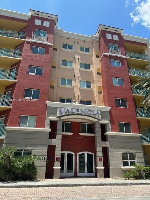 apt-535-6001 Sw 70th St, South Miami, FL, 33143-3447 | Card Image