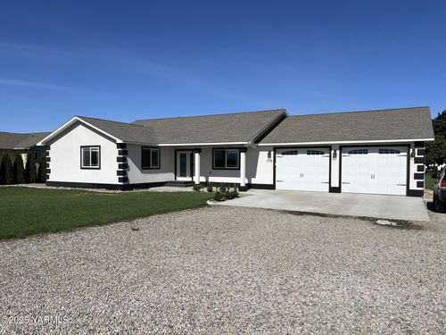 1108 2nd Ave, Granger, WA, 98932-9316 | Card Image