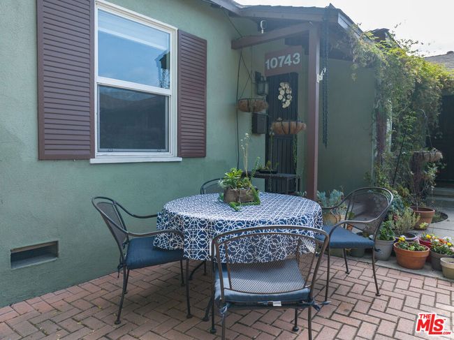 10739 Jefferson Blvd, Home with 4 bedrooms, 2 bathrooms and 2 parking in Culver City CA | Image 27