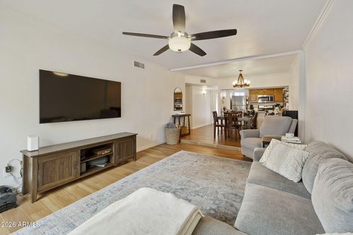 11-3039 N 38th St, Phoenix, AZ, 85018-7031 | Card Image