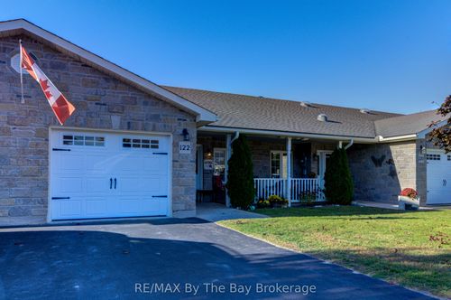 {{alt}} | Card Image