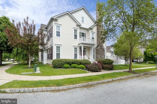 910 Harsdale Way, CHESTER SPRINGS, PA, 19425-3803 | Card Image