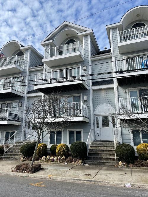 145 Monroe Blvd, Long Beach, NY, 11561-3627 | Card Image