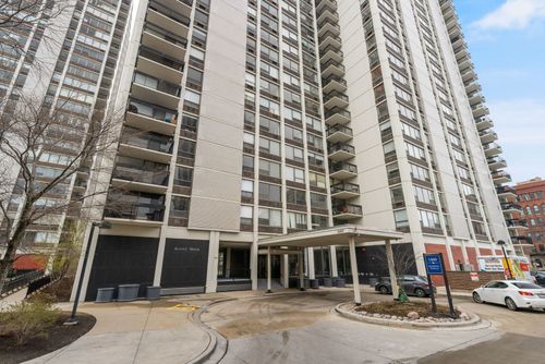 806-1460 N Sandburg Terrace, Chicago, IL, 60610 | Card Image