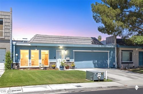 3541 Kensbrook St, Las Vegas, NV, 89121-3727 | Card Image