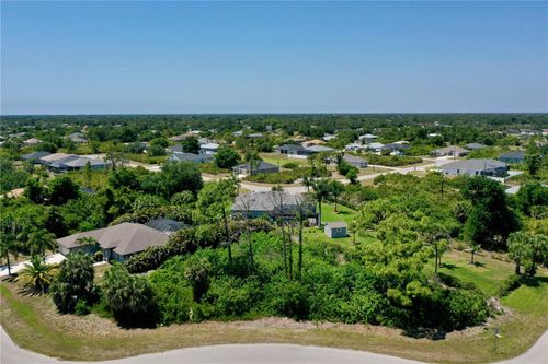 125 Australian Dr, ROTONDA WEST, FL, 33947-4807 | Card Image