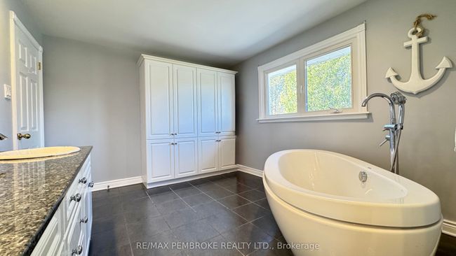 179 Ridge Rd, House other with 3 bedrooms, 2 bathrooms and 4 parking in Deep River ON | Image 31