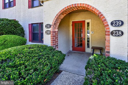240-240 Stone Ridge Dr, West Norriton, PA, 19403-5209 | Card Image