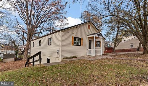6210 Lee Pl, CAPITOL HEIGHTS, MD, 20743-6430 | Card Image