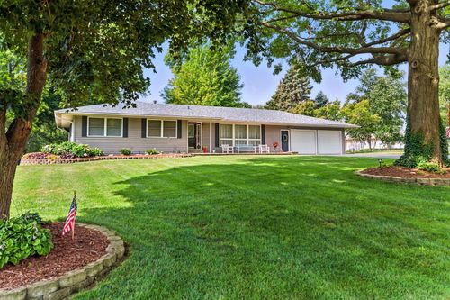 14692 Hiawatha Ln, Somonauk, IL, 60552-3054 | Card Image