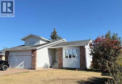 206 4 Ave, Marwayne, AB, T0B2X0 | Card Image