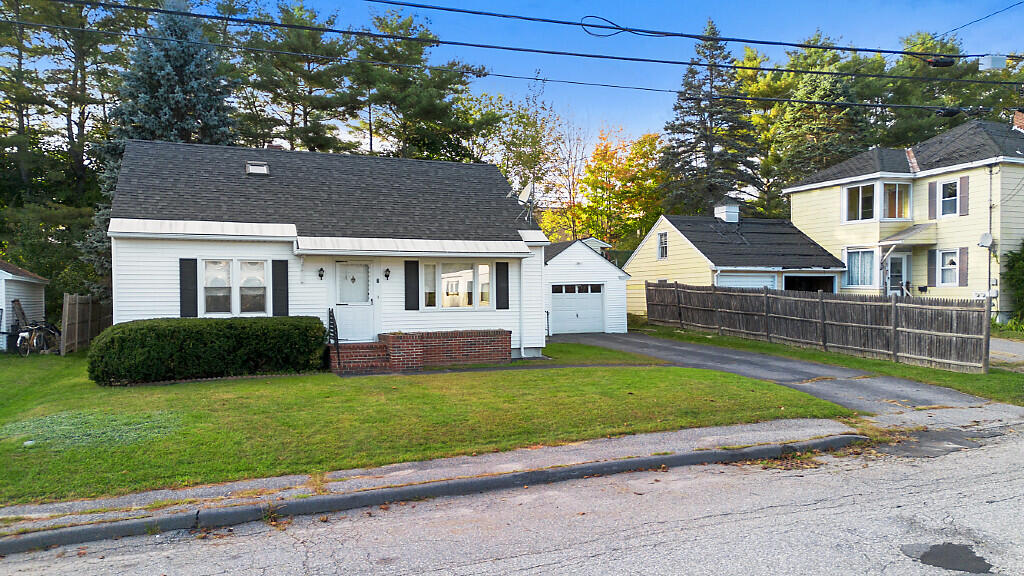 Collette St, Waterville, ME 04901