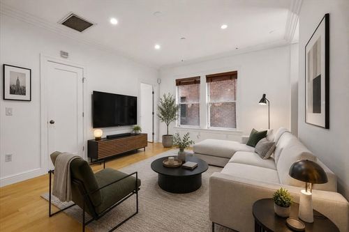 5-7 Stillman Pl, Boston, MA, 02113 | Card Image
