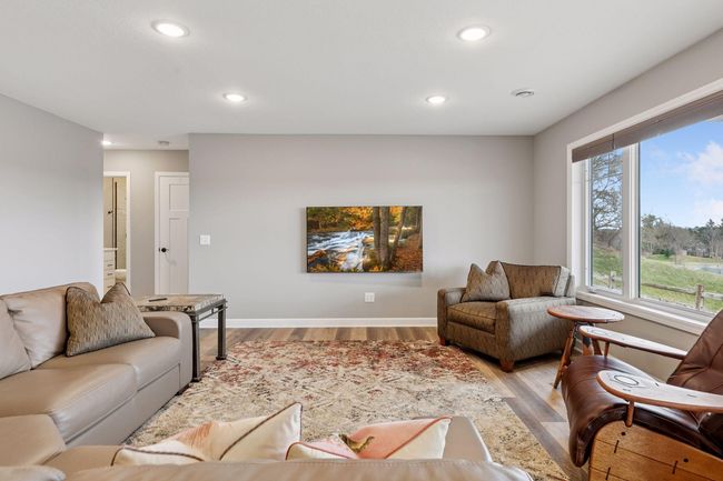 Family Room | Image 37