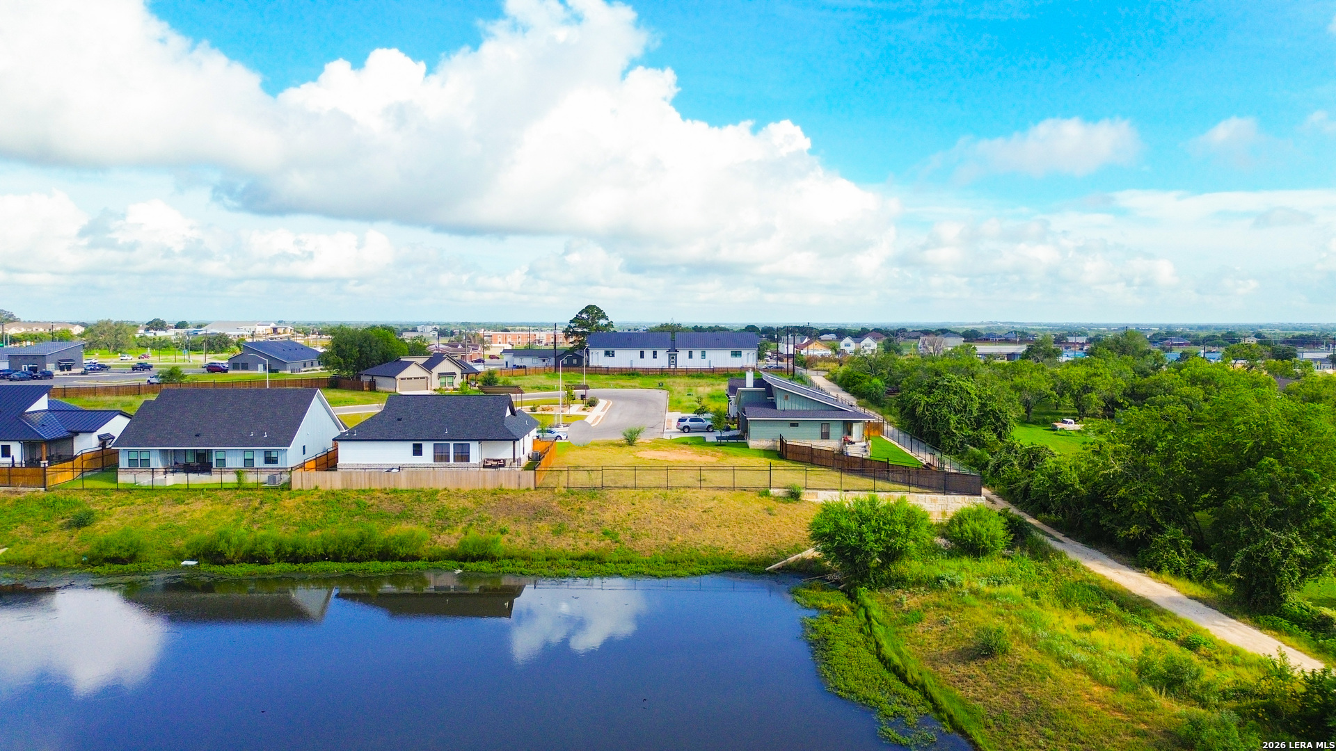 Land in La Vernia 3