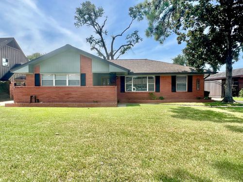 6417 Lindyann Ln, Houston, TX, 77008-3233 | Card Image
