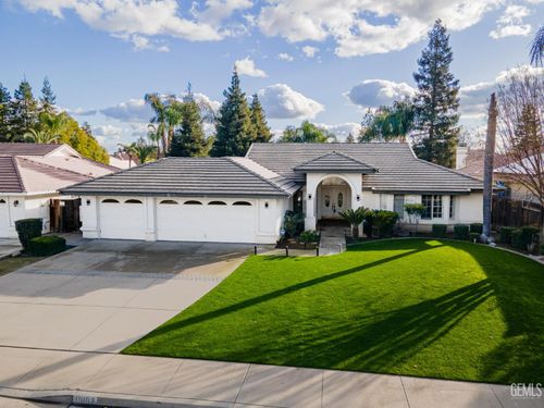 10103 Wentworth Ct, Bakersfield, CA, 93311 | Card Image