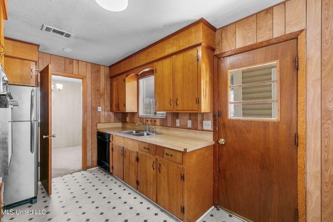 13-web-or-mls-219 E Jackson-13 | Image 9