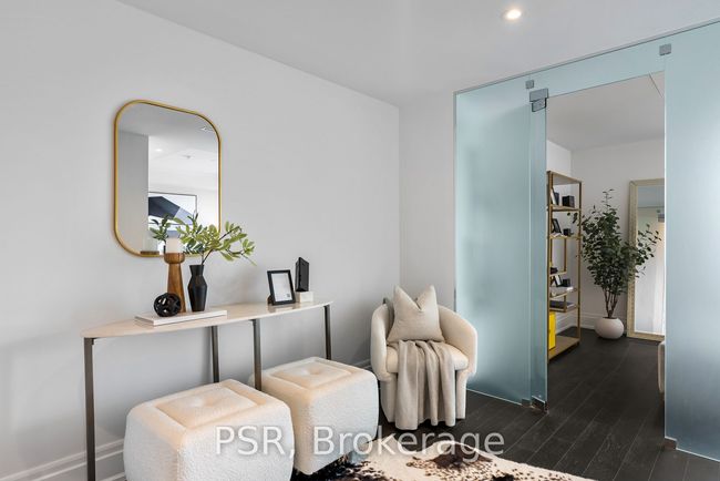 1103 - 1 Forest Hill Rd, Condo with 3 bedrooms, 3 bathrooms and 1 parking in Toronto ON | Image 17