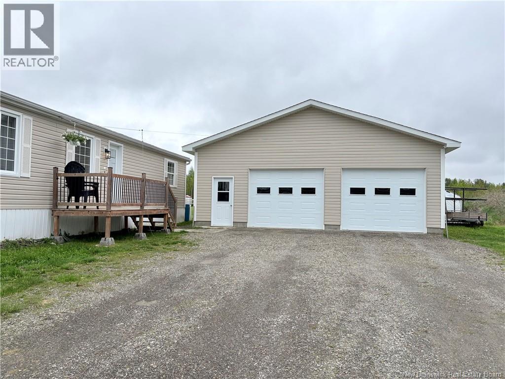 Residential in Saint-Léonard 5