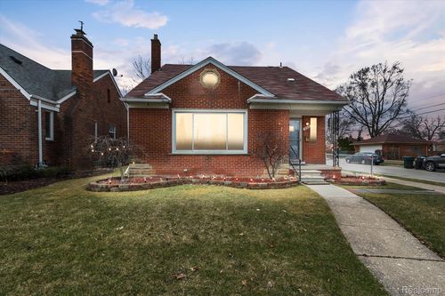 995 Moran Ave, Lincoln Park, MI, 48146-4230 | Card Image