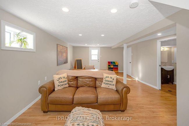 64 Hahn Ave, House other with 3 bedrooms, 2 bathrooms and 3 parking in Cambridge ON | Image 27