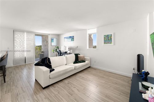 gph4-650 Ne 64th St, Miami, FL, 33138-6281 | Card Image