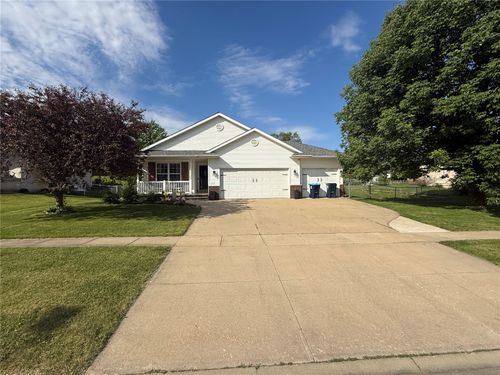 221 Orchard St Sw, Swisher, IA, 52338-9624 | Card Image