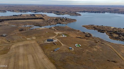 6812 E Schatz Ln, Elgin, ND, 58533 | Card Image