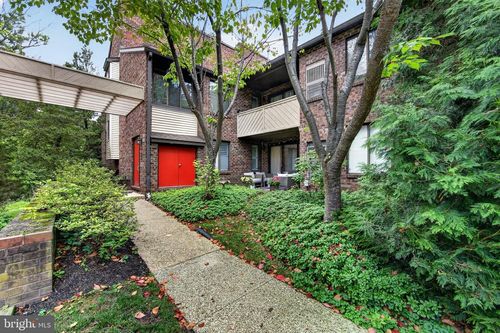 710-710 Mountainview Dr, CHESTERBROOK, PA, 19087-5536 | Card Image