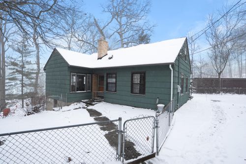 2400 Crest Dr, Kalamazoo, MI, 49008-3914 | Card Image