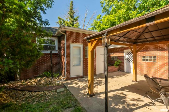 405 E Poplar St, House other with 4 bedrooms, 2 bathrooms and null parking in West Frankfort IL | Image 21