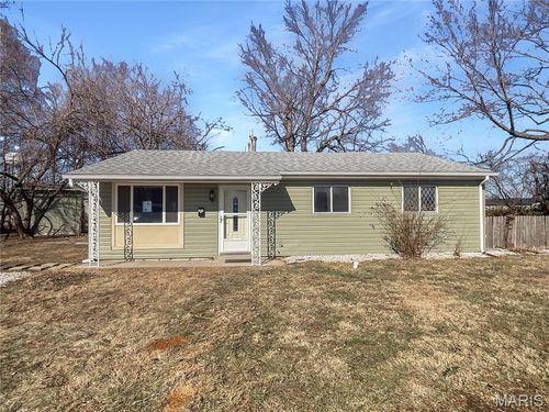 201 Allen Dr, O Fallon, MO, 63366-1725 | Card Image
