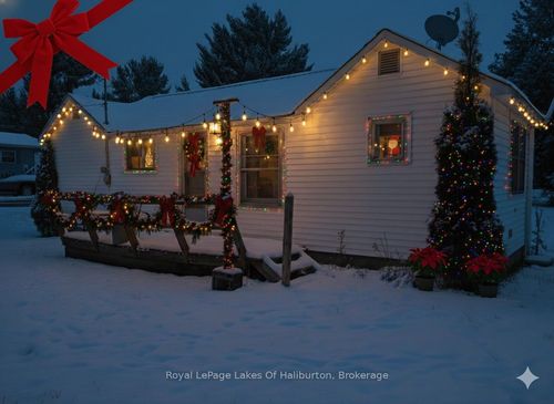 1080 St Peters Rd, Algonquin Highlands, ON, K0M1S0 | Card Image