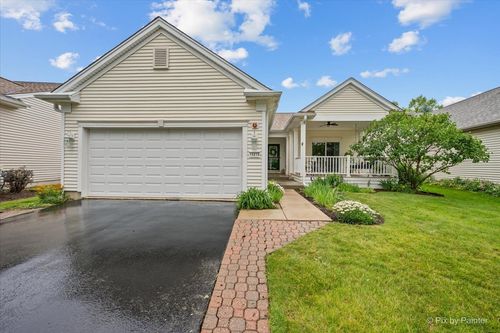 13215 Oakwood Ave, Huntley, IL, 60142-6344 | Card Image