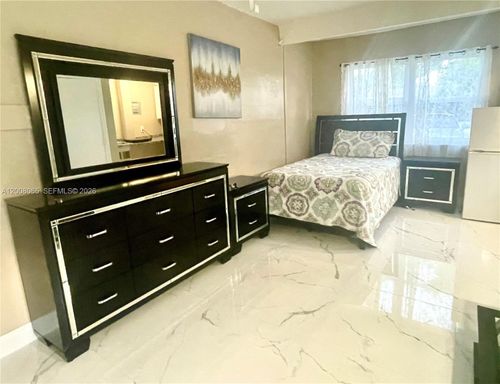 0-1537 Ne 30th Ct, Pompano Beach, FL, 33064-6842 | Card Image