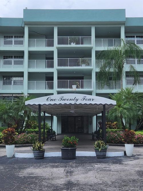 403-806 Cypress Grove Ln, Pompano Beach, FL, 33069-5065 | Card Image